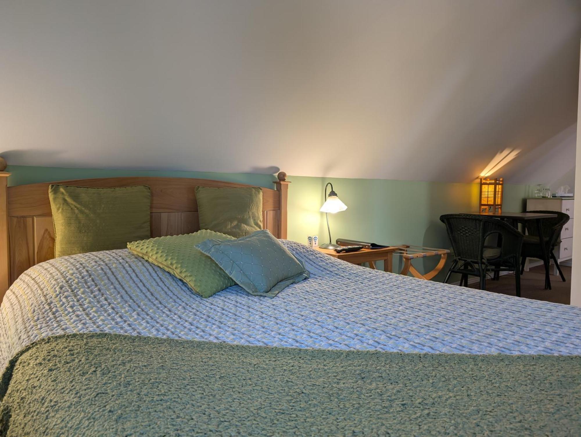 Bed and Breakfast Au Saut Du Lit Magog Екстер'єр фото